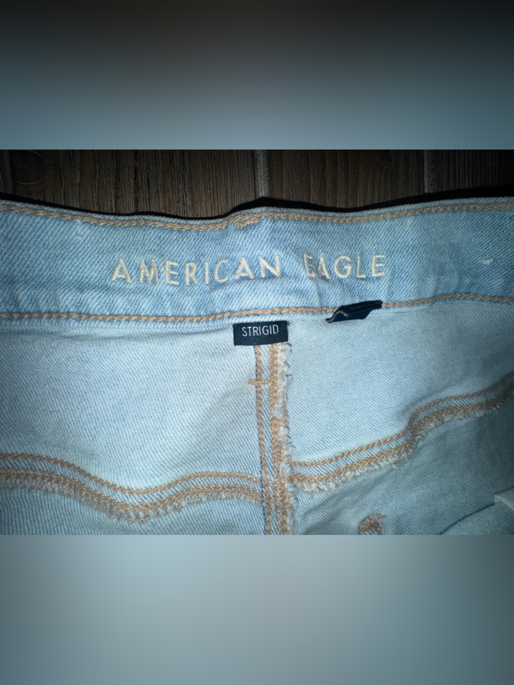 American Eagle Outfitters Relxed Fit Light Wash Distressed Denim Cutoff Shorts - Picture 3 of 12